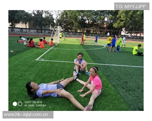 陈娜专访:从绿茵场到人生舞台的足球旅程回顾与感悟